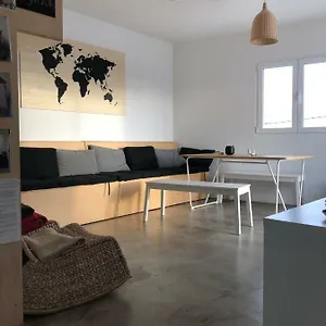 Do Mar Hostel